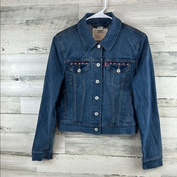 Levis Jacket Women’s Medium Blue Denim Red Studded Cropped Jean Medium Wash - Picture 1 of 7
